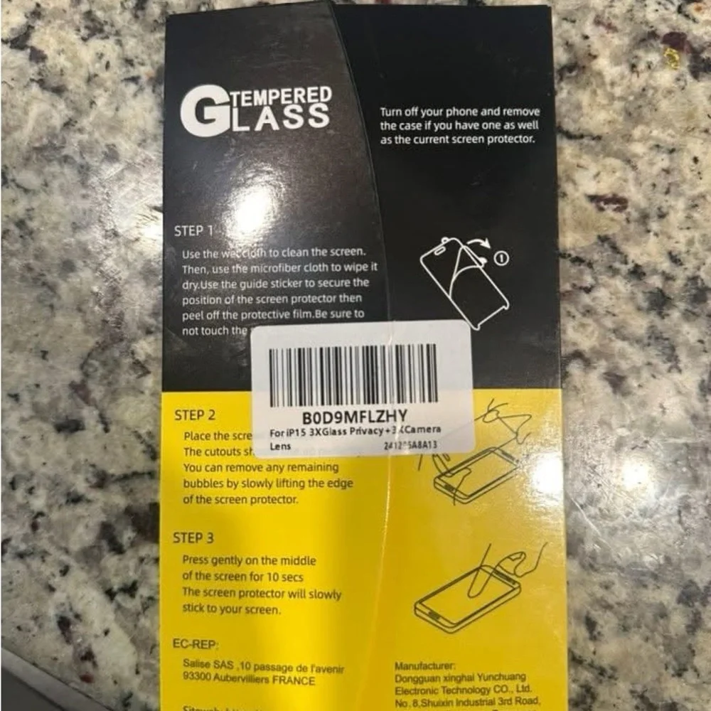 iPhone 15 Tempered Glass Screen Protector - Black